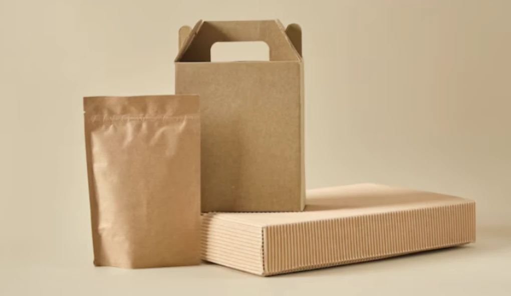 Emballages en papier kraft illustrant différentes formes de packaging